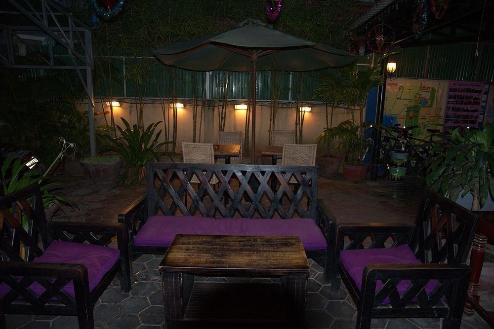 Hotel Tropical Breeze Ciudad de Siem Riep Exterior foto