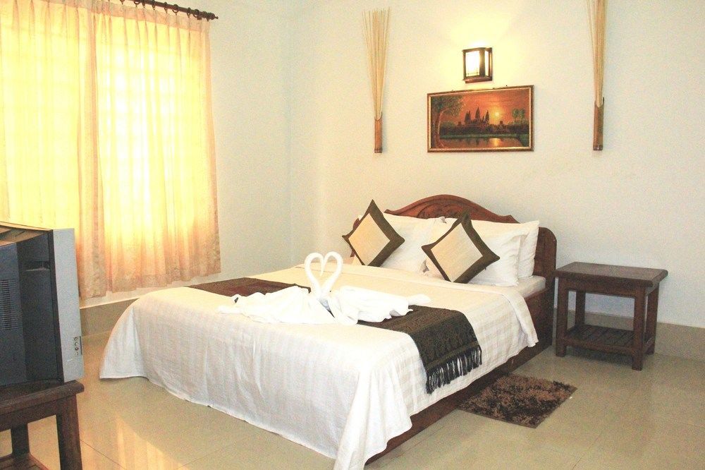Hotel Tropical Breeze Ciudad de Siem Riep Exterior foto