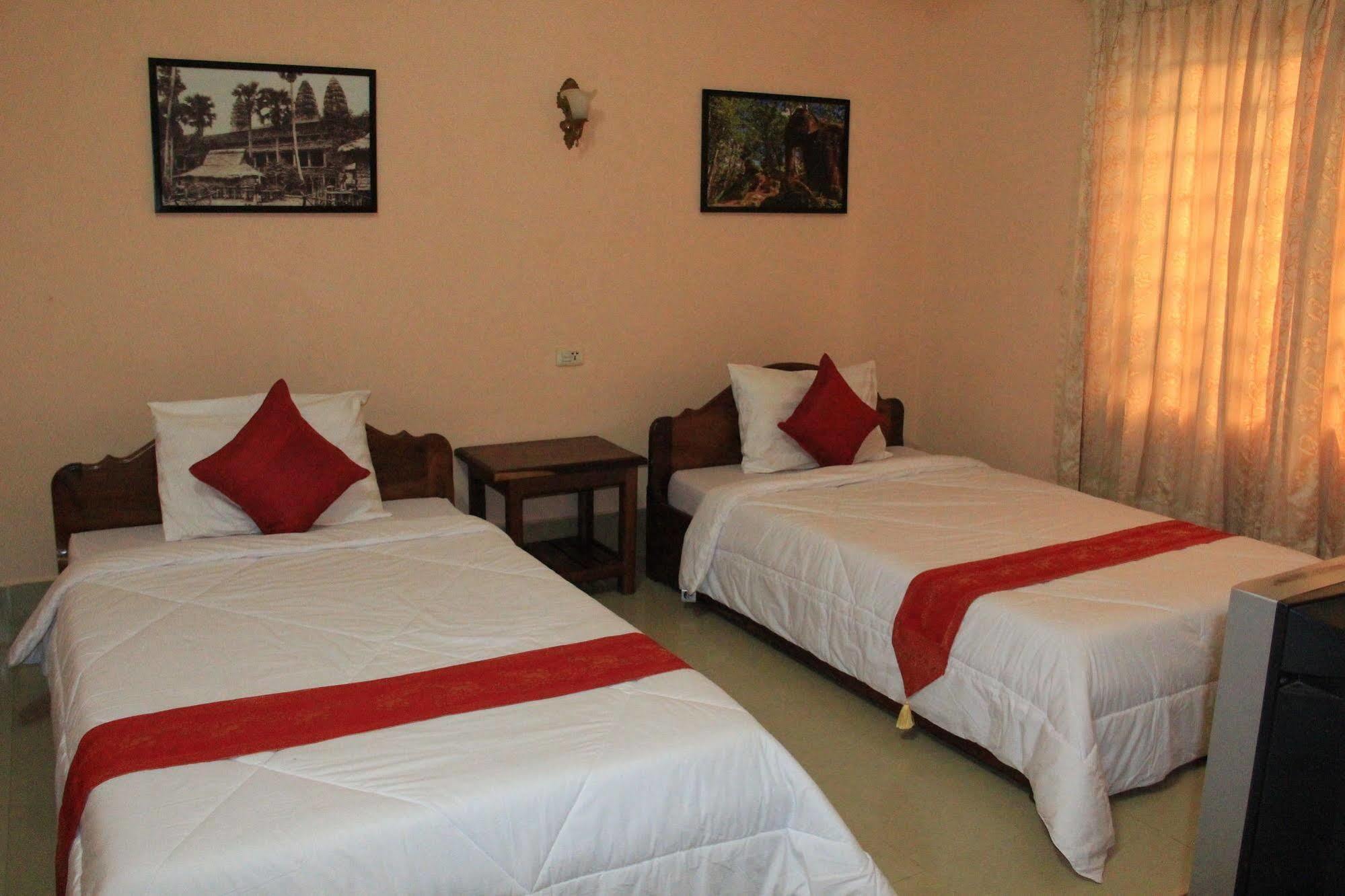 Hotel Tropical Breeze Ciudad de Siem Riep Exterior foto