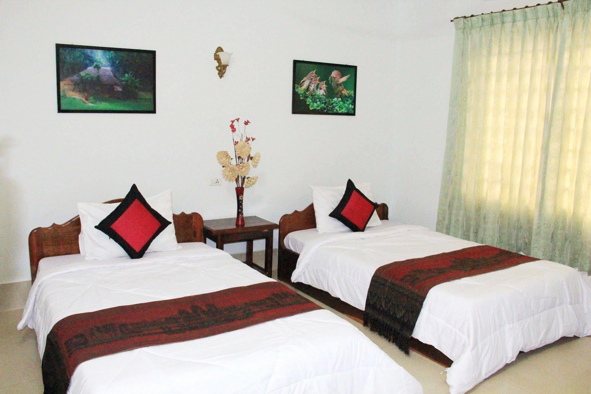 Hotel Tropical Breeze Ciudad de Siem Riep Exterior foto