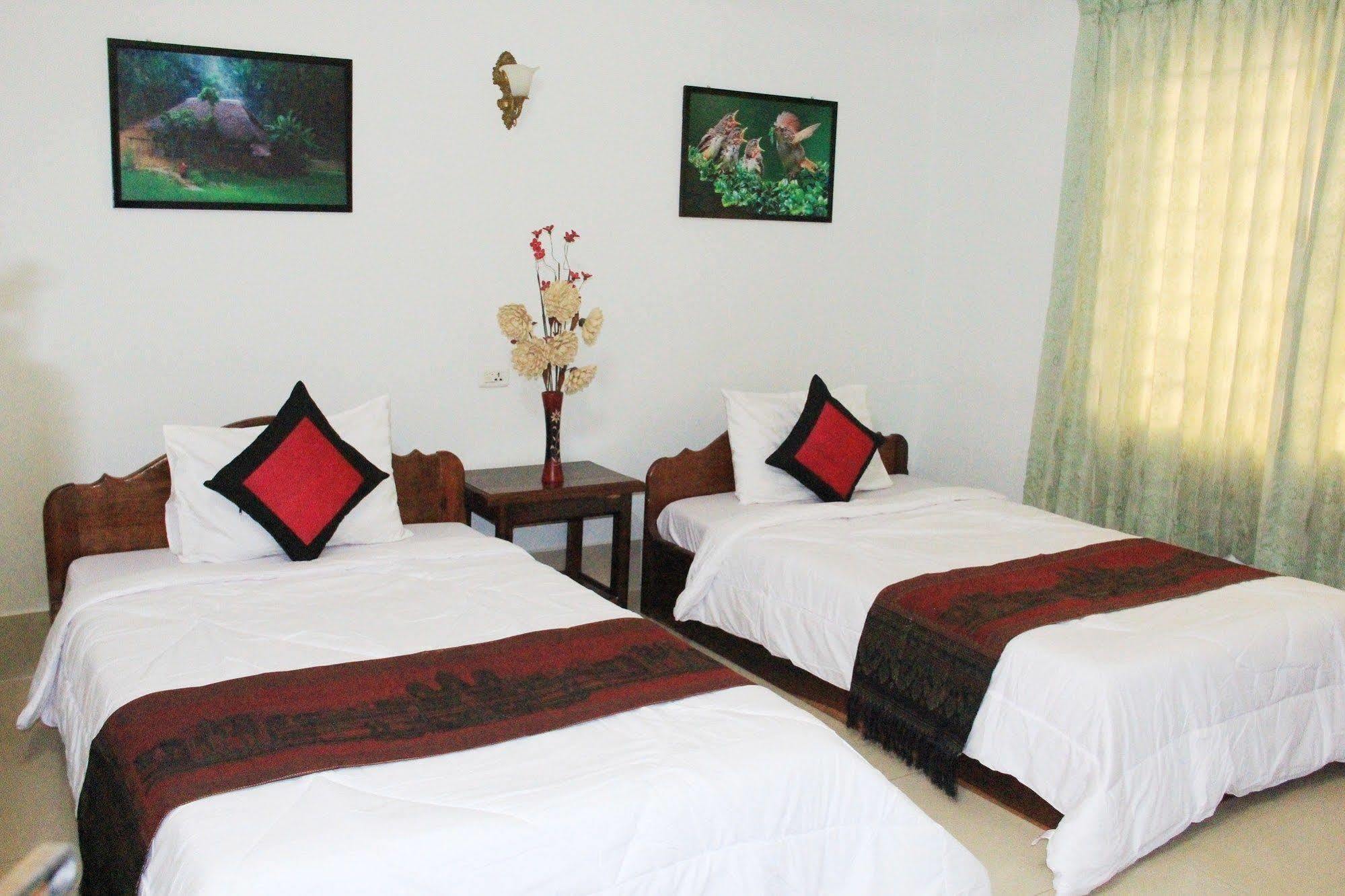 Hotel Tropical Breeze Ciudad de Siem Riep Exterior foto