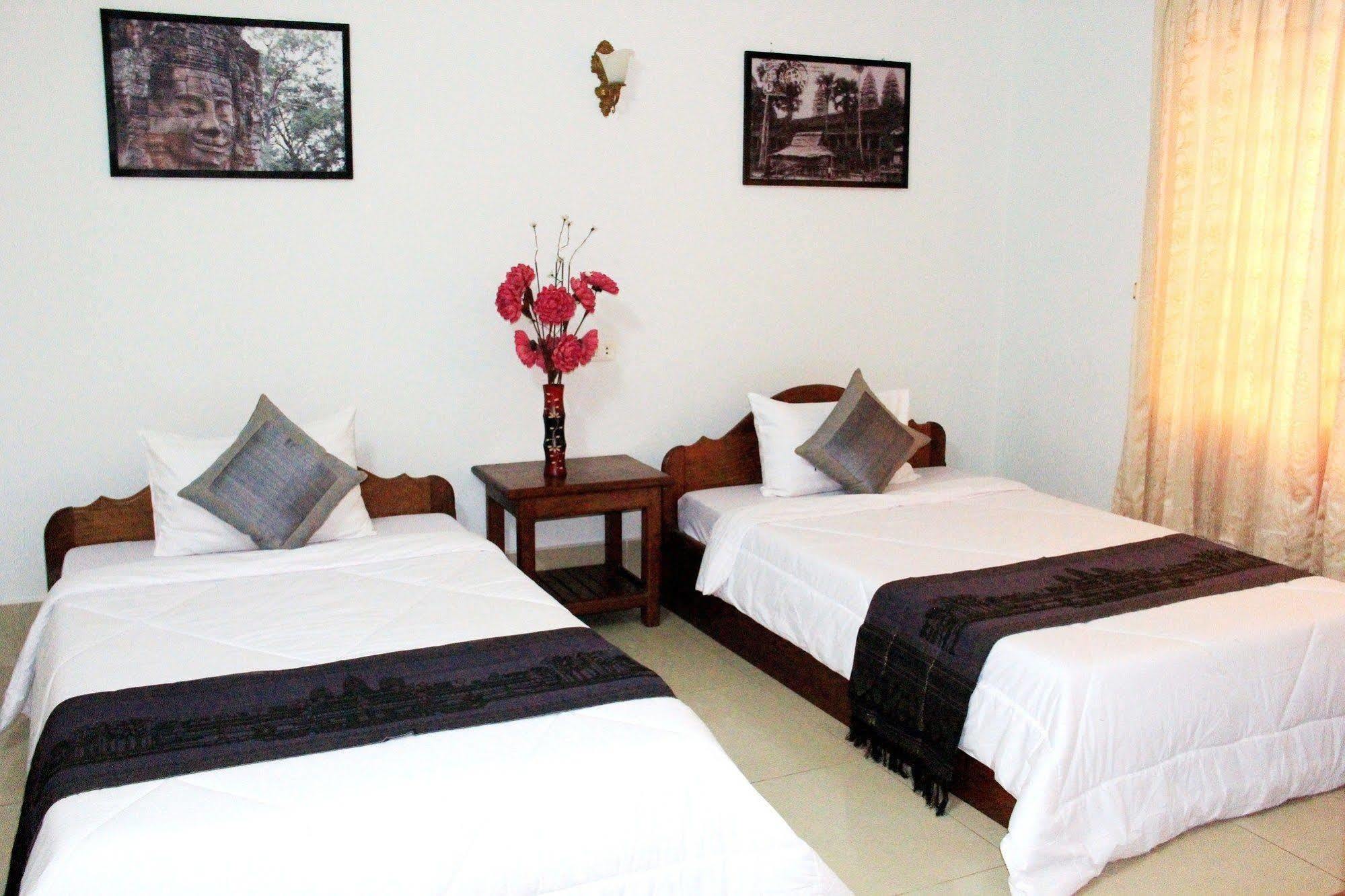 Hotel Tropical Breeze Ciudad de Siem Riep Exterior foto