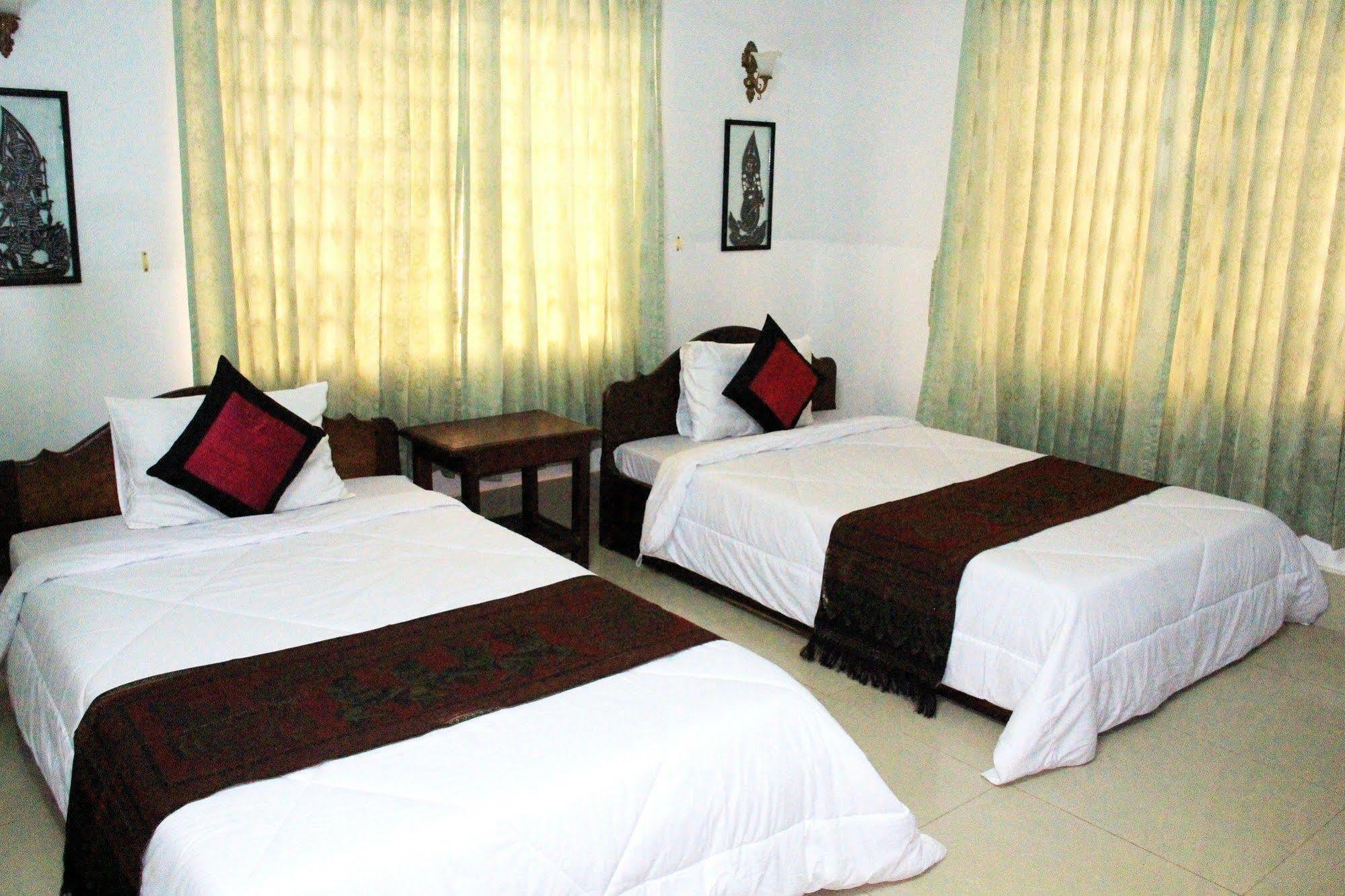 Hotel Tropical Breeze Ciudad de Siem Riep Exterior foto